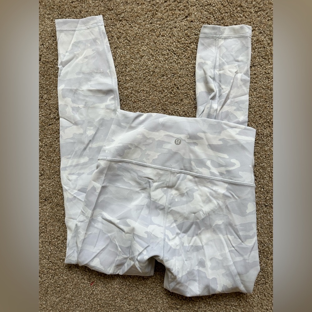 lululemon size 6 wunder under leggings